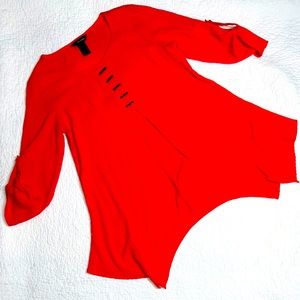 Ali Miles Women's Red Black Accent 3/4 Rolled Sleeve Sharkbite Hem Tunic Top; S